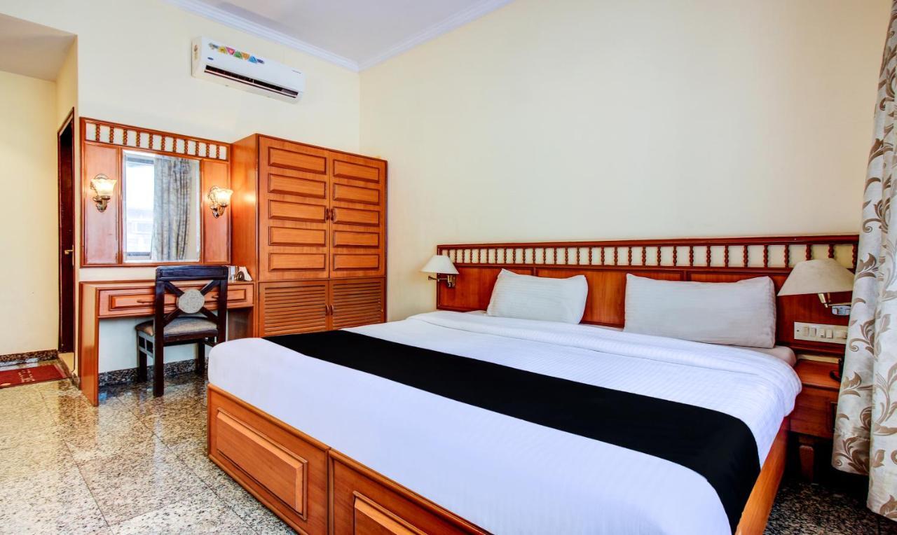Hotel Kadamb Residency Мумбаи Экстерьер фото