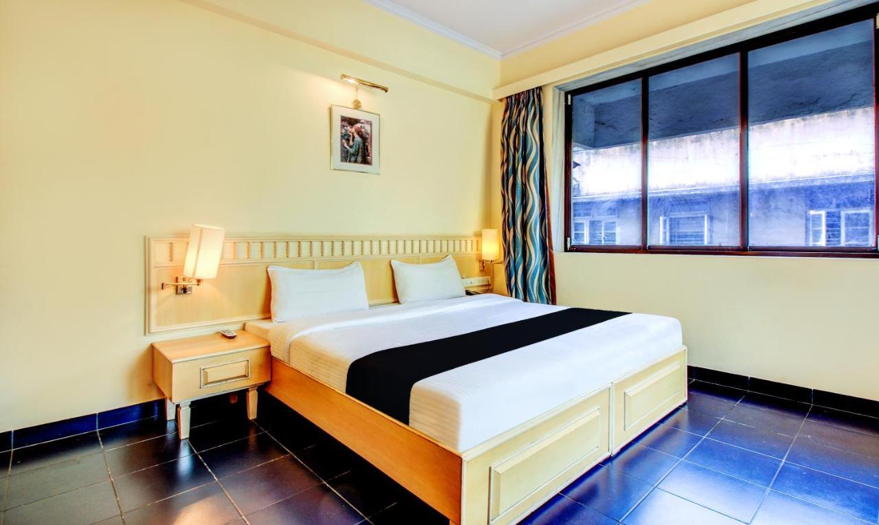 Hotel Kadamb Residency Мумбаи Экстерьер фото